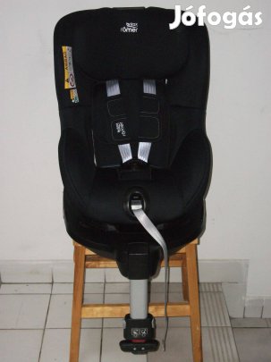 Britax Römer Dualfix M i-Size 61-105cm (0-18kg) isofix forgatható ülés