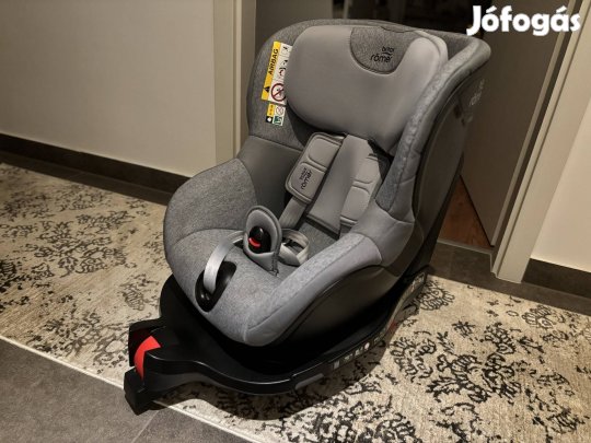 Britax Römer Dualfix M i-Size forgatható autós gyerekülés
