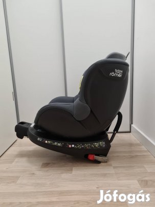 Britax Römer Dualfix M i-Size gyerekülés - Sötétszürke