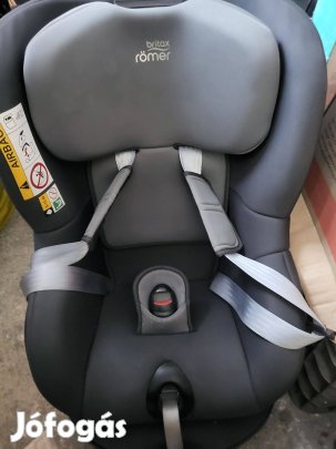 Britax Römer Dualfix i-Size 360° Isofix gyerekülés (04 év)