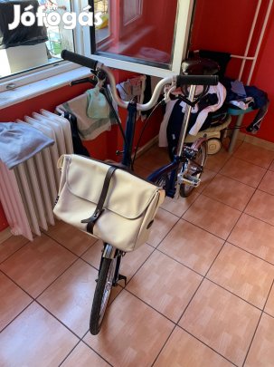 Brompton 3 fokozatú öszecsuhatós kerékpár eladól Nyereg nélkül