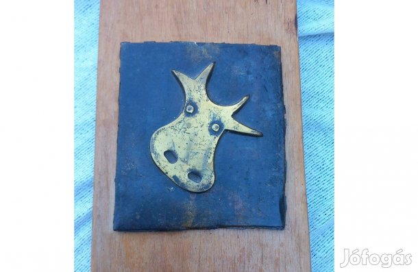 Bronz boci tehén kép fa alapon fali dísz