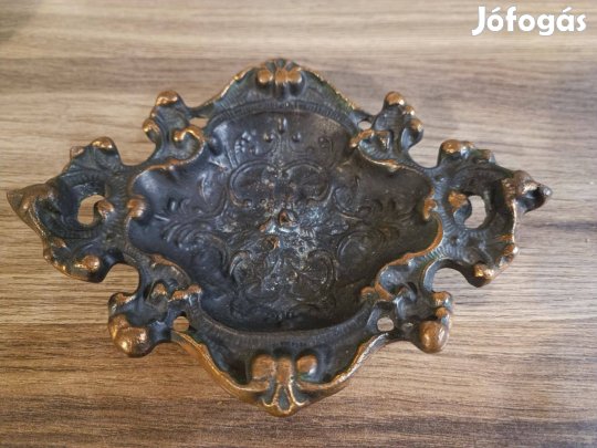 Bronz dísztárgy (talán hamutál)