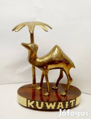 Bronz dromedár pálmafával, lakkozott fa talapzaton, Kuvaiti emlék