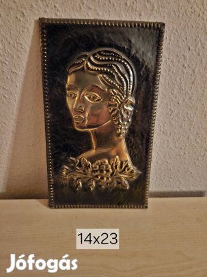 Bronz színű fali dísz 14×23