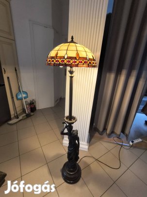 Bronz szobor lábazatú Tiffany jellegű lámpabúrás állólámpa
