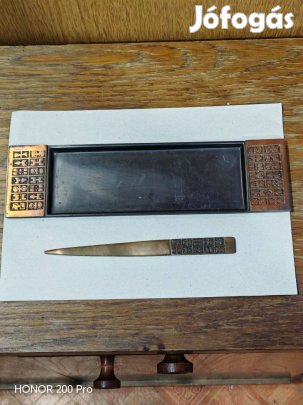 Bronz tintatartó tálca, vagy tolltartó és papírvágó kés