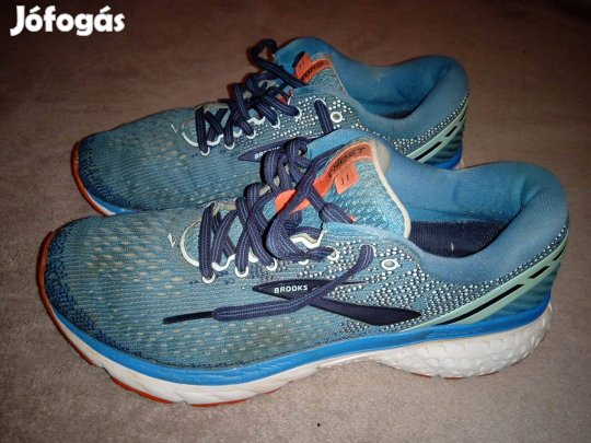 Brooks sportcipő 40,5-ös méretben eladó!