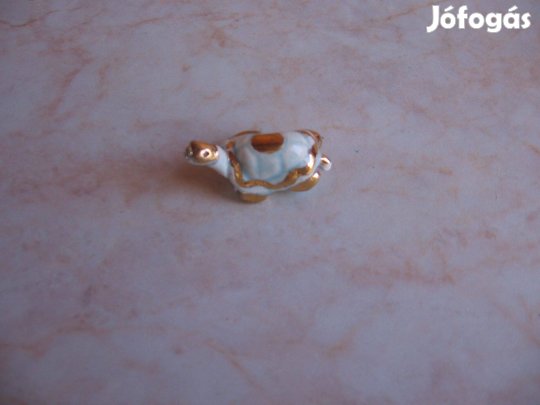 Bross, mini porcelán teknősbéka - kitűző