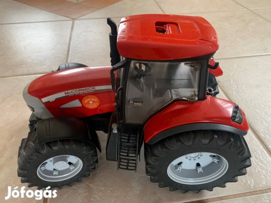 Bruder Mccormick Xtx 165 játéktraktor újszerű