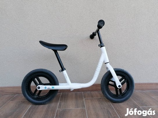 Btwin fehér futóbicikli tanulóbicikli