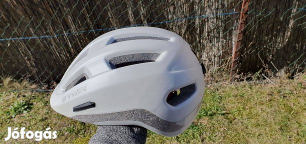 Btwin kerékpáros sisak