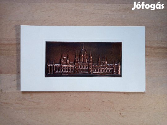 Budapest Országház domborított vörösréz lemezen képeslap