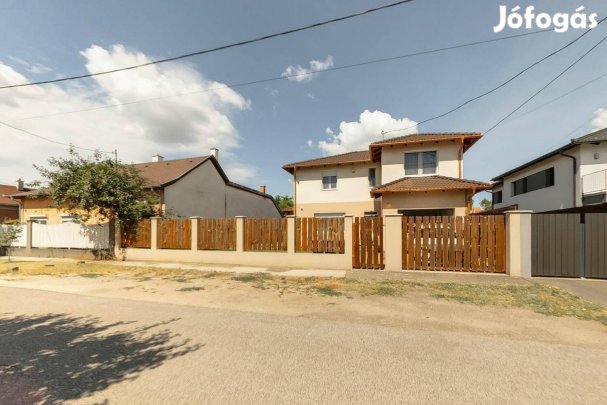 Budapest XVIII 159m2 családi ház keresi új tulajdonosát!