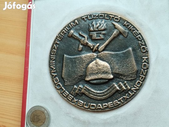 Budapesti kitüntető plakett Belügy.M. Tűzoltó Kiképző Központ
