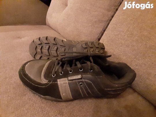 Budmil férfi utcai cipő 41