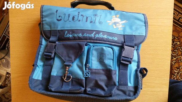 Budmil iskolatáska + ajándék sport hátizsák, tornazsák, kulacsok