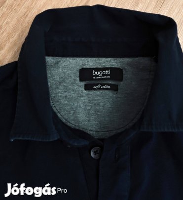 Bugatti sötétkék sportos pamut férfi pulóver