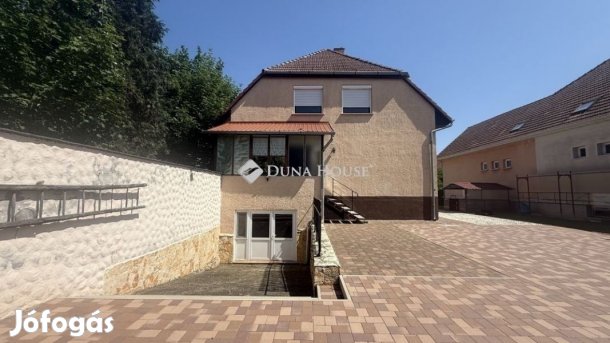 Büki eladó 202 nm-es ház