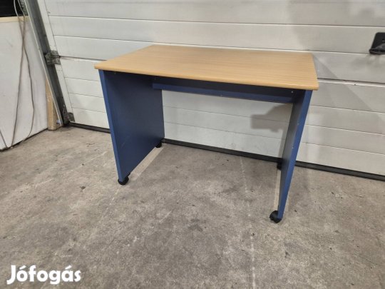 Bükk és kék iróasztal gurulós asztal számitógépasztal