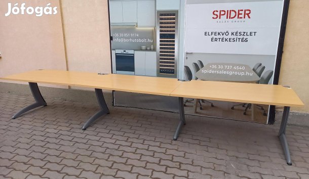 Bükk színű sorolható íróasztal, számítógépasztal, 3 fős - használt