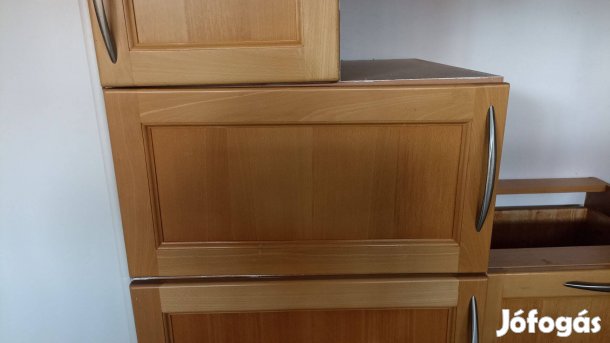Bükkfa frontú konyhai felsőszekrény