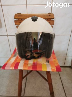 Bukósisak eladó 60-61 -es XL es 1 szezont használt