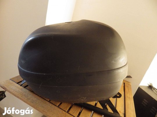 Bukósisak tartó doboz, Túra doboz piaggio x9 en volt nekem. Siófok