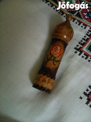 Bulgár rózsa olaj parfüm díszes fa tartón