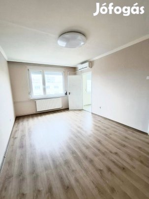 Bulgárföldön Felújított Lakás Eladó!