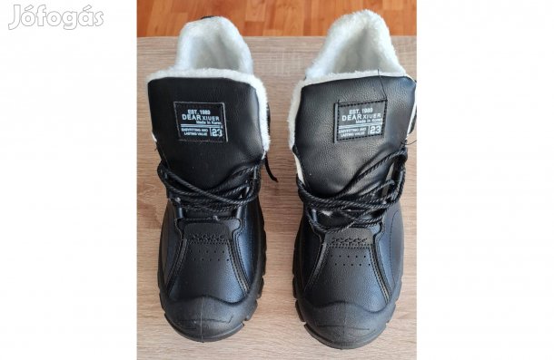 Bundás férfi téli cipő