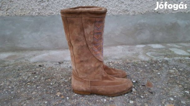 Bundás k.barna női Susan Kamali velúr magas szárú bőrcsizma. (39)