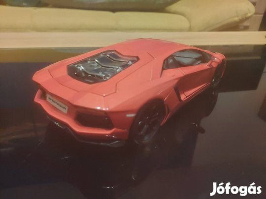 Burago 1:18 Lamborghini Aventador