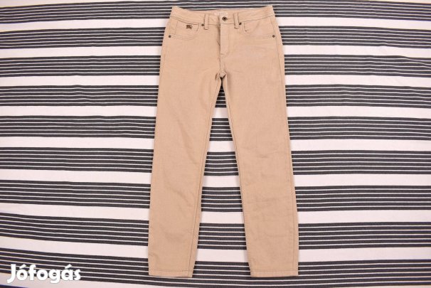 Burberry női farmer 527