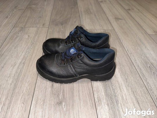 Burgia Sauerland munkavédelmi cipő 40 -es