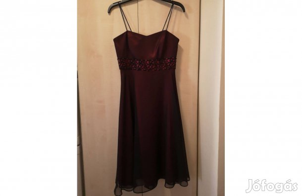 Burgundivörös pántos klasszikus női alkalmi ruha