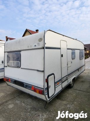 Bürstner Club 1992 évj elősátorral 4.személy részére telepítésre. 