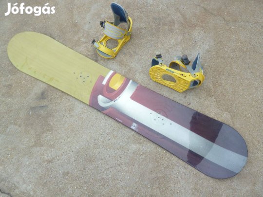 Burton Bullet snowboard lap Burton kötés jó állapotban eladó.lap159cm(