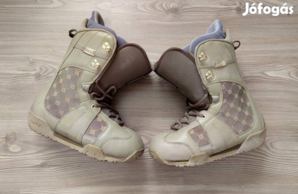 Burton snowboard bakancs 40 -es