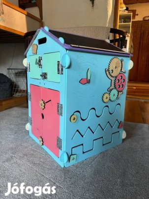 Busykids (Elisdesign) matatófal, matatóház