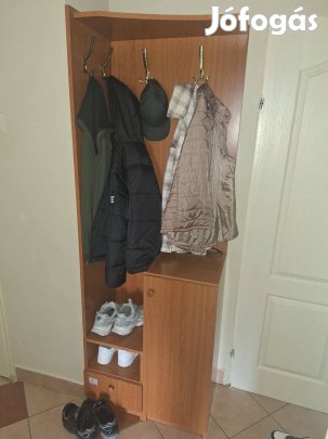 Bútorok, hűtőgép, mikrohullámú, gáztűzhely