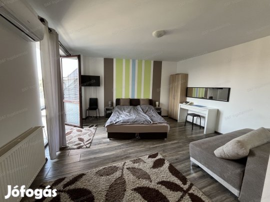 Bútorozott, szép lakás eladó Hajdúszoboszlón