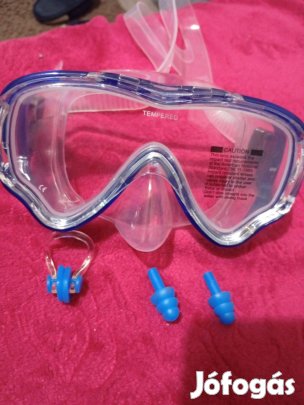 Búvár szemüveg