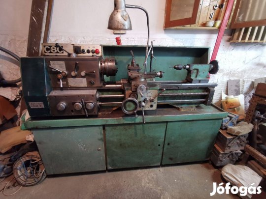 C8C esztergapad