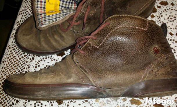 CAT férfi bőr cipő
