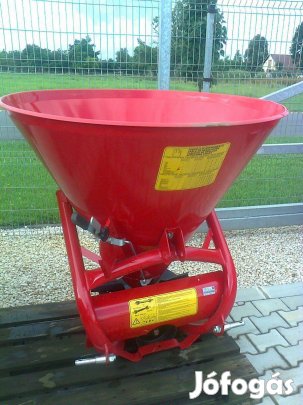 COSMO-500 új műtrágyaszóró kardánnal