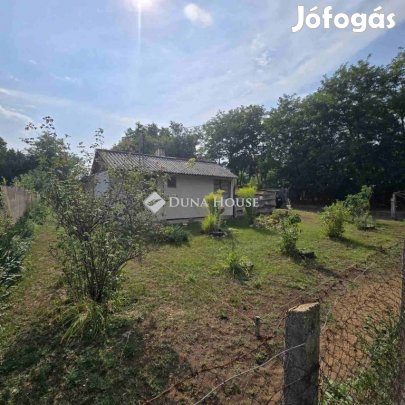 CSENDES HELYEN KIS TANYA ELADÓ!