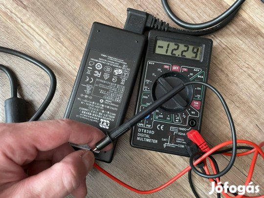 CWT 12V 7.5A 90W hálózati adapter, tápegység