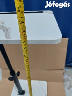 C alaku  kanapé asztal