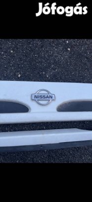 Cabstar Nissan disz hűtő rács 